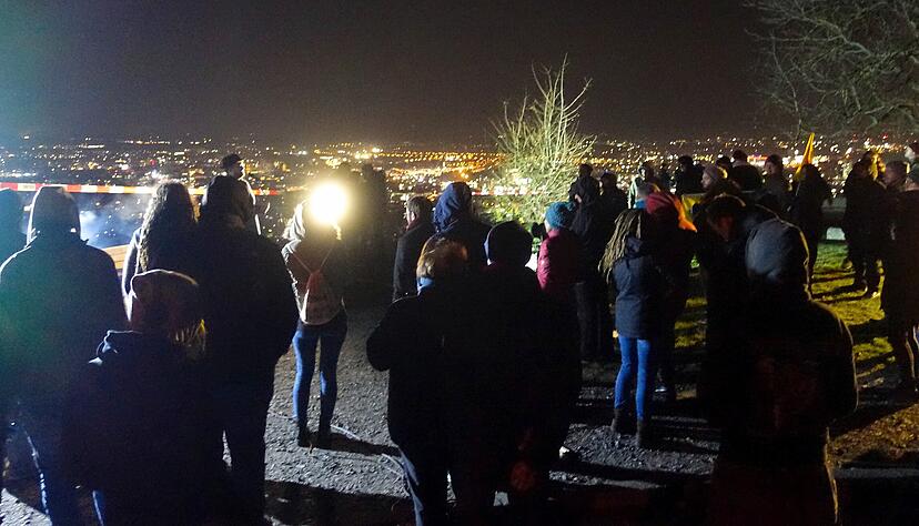 Wo 2018 noch Rechtsextreme ihre Fackeln entzündeten, veranstaltet am 4. Dezember 2019 das Netzwerk gegen Rechts eine Kundgebung.
Foto: Christian Gleichauf Wo 2018 noch Rechtsextreme ihre Fackeln entzündeten, veranstaltet am 4. Dezember 2019 das Netzwerk gegen Rechts eine Kundgebung.
Foto: Christian Gleichauf