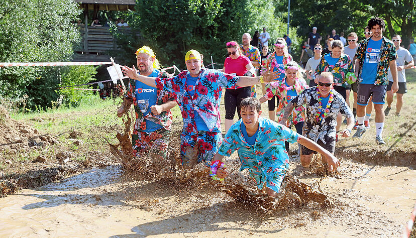 Die Teilnehmer des Motorman Run k&auml;mpfen sich am 13. September wieder durch Matsch und &uuml;ber Hindernisse.