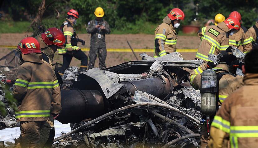 In S&uuml;dkorea ist ein Patrouillenflugzeug der Marine mit vier Menschen an Bord abgest&uuml;rzt.
