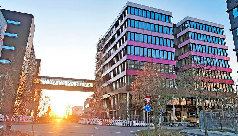Auf dem Stiftsberg in Neckarsulm brachen heute vor einem Jahr neue Zeiten an: Die Entlassung von Melanie Köhler leitete den Umbruch an der Spitze der Schwarz-Gruppe ein.