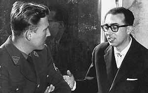 Enrico Trümpy im Gespräch mit einem Mitarbeiter der Justizvollzugsanstalt. Der beim Prozess 32 Jahre alte Diplomkaufmann galt als jovial.
Fotos: HSt-Archiv Enrico Trümpy im Gespräch mit einem Mitarbeiter der Justizvollzugsanstalt. Der beim Prozess 32 Jahre alte Diplomkaufmann galt als jovial.
Fotos: HSt-Archiv
