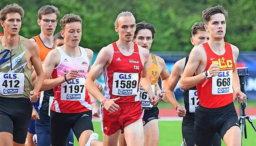 Dank einer starken Schlussrunde sicherte sich Karl L&ouml;be (Vierter von rechts) in einem taktischen 1500-Meter-Rennen die Bronzemedaille.
Foto: Iris Hensel