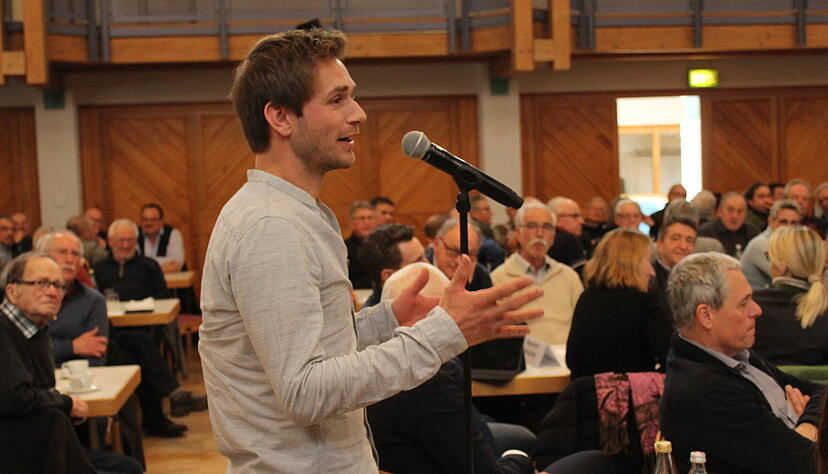 Florian Weidelich aus Gemmingen zur Arbeit im Familienbetrieb: "Jeder kann sich individuell einbringen und trägt zum gemeinsamen Erfolg bei." Florian Weidelich aus Gemmingen zur Arbeit im Familienbetrieb: "Jeder kann sich individuell einbringen und trägt zum gemeinsamen Erfolg bei."