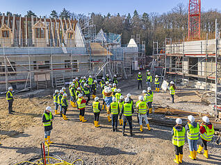 Auf dem Gel&auml;nde nahe dem Wildparadies entsteht ein moderner Wellnessbereich.