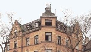 Das Gebäude wurde 1898/99 als Hotel gebaut und gilt bis heute als exemplarisch. Zuletzt diente es als Bar. Seit Jahren steht es leer und verkommt.Fotos: Dittmar Dirks Das Gebäude wurde 1898/99 als Hotel gebaut und gilt bis heute als exemplarisch. Zuletzt diente es als Bar. Seit Jahren steht es leer und verkommt.Fotos: Dittmar Dirks