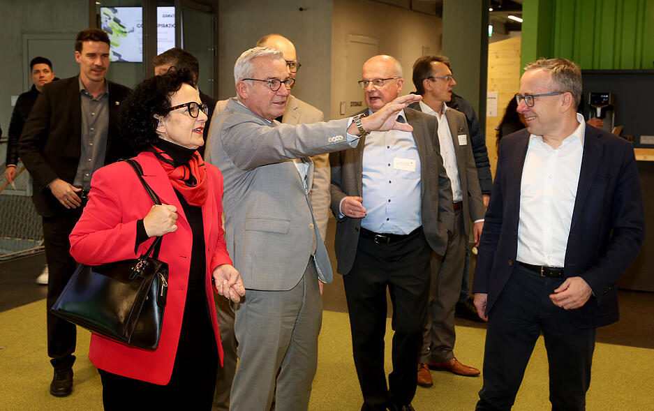 Im Gravity entsteht ein kreativer Raum für Gründer, Studierende und innovative Projekte. Im Gravity entsteht ein kreativer Raum für Gründer, Studierende und innovative Projekte.