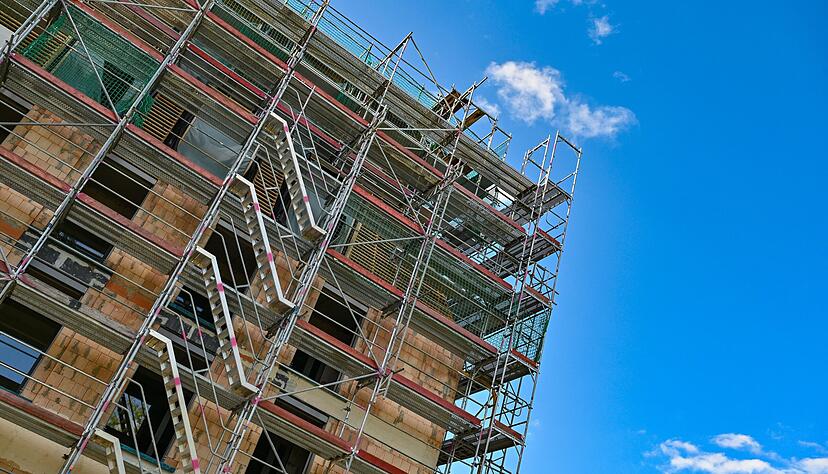 Den Bau von 400.000 Wohnungen jährlich hat sich die Politik zum Ziel gesetzt, 2026 werden es voraussichtlich nicht einmal 200.000 sein. Den Bau von 400.000 Wohnungen jährlich hat sich die Politik zum Ziel gesetzt, 2026 werden es voraussichtlich nicht einmal 200.000 sein.