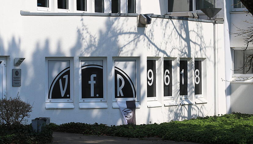 Die Gesch&auml;ftsstelle des VfR Heilbronn im Heilbronner Frankenstadion ist schon von Weitem erkennbar.