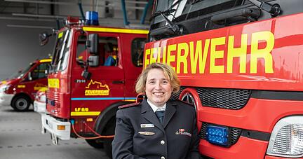 Stephanie Göttert ist die Frauensprecherin des Kreisfeuerwehrverbands Heilbronn und möchte mehr weibliche Einsatzkräfte für die Feuerwehren gewinnen. Ein schwieriges Unterfangen, wie die Hauptfeuerwehrfrau aus Untergruppenbach weiß. Foto: Andreas Veigel