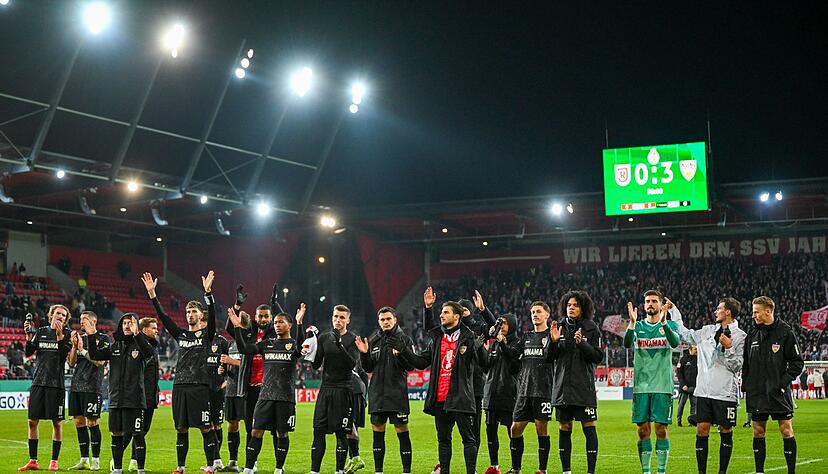 So sehen Sieger aus: die Mannschaft des VfB Stuttgart.