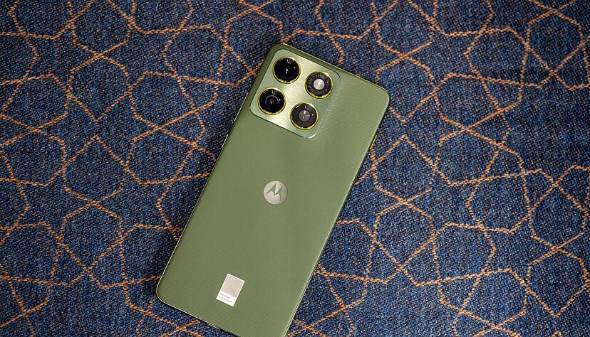 Das Kamera-Duo des Edge liefert meist sch&ouml;ne Fotos in knalligen Farben. Manch ein Bild ist zun&auml;chst entt&auml;uschend, nach 1,5 Sekunden Nachbearbeitung durch die KI sieht es dann pl&ouml;tzlich beeindruckend aus.