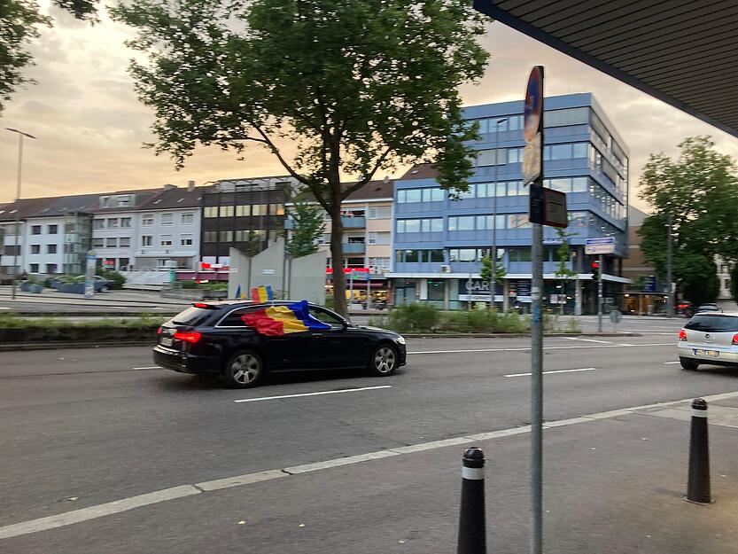 Gegen wen Rumänien am Dienstag dann antreten wird, ist noch unklar.