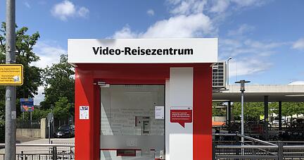 So sieht das für Neckarsulm geplante Video-Reisezentrum der Bahn aus. Foto: Deutsche Bahn So sieht das für Neckarsulm geplante Video-Reisezentrum der Bahn aus. Foto: Deutsche Bahn