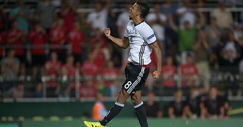 Benjamin Henrichs jubelt nach dem entscheidenden Elfmeter gegen die Niederlande. Foto: Deniz Calagan