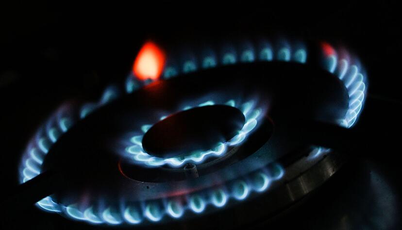 Zahlreiche Grundversorger senken die Preise für Strom und Gas.