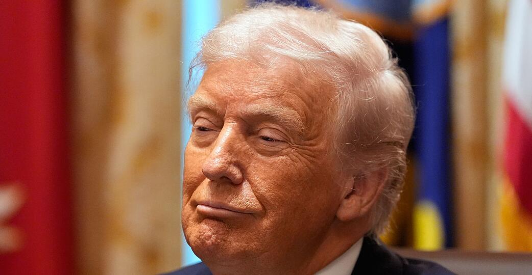 Trump will zehn Milliarden Dollar von der BBC erstreiten. Trump will zehn Milliarden Dollar von der BBC erstreiten.