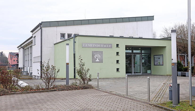 2,5 Millionen Euro wird die Sanierung der Gemeindehalle Ilsfeld mindestens kosten. 500.000 Euro muss die Gemeinde 2026 in die Hand nehmen. 2,5 Millionen Euro wird die Sanierung der Gemeindehalle Ilsfeld mindestens kosten. 500.000 Euro muss die Gemeinde 2026 in die Hand nehmen.