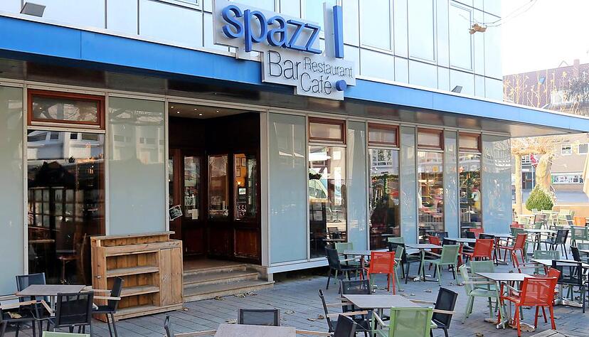 Im Erdgeschoss des ehemaligen Herrenausstatters Zimmermann befand sich ab dem Jahr 2000 das Spazz. Nach rund 16 Jahren endete die Ära in der Sülmer-City.