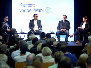 Viele Menschen waren am Montagabend beim Stimme-Wahlforum in L&ouml;wenstein zu Gast.