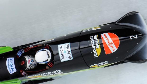 Cathleen Martini (r) gewann mit Anschiebrein Berit Wiacker den Weltcup in K&ouml;nigssee. Foto: Tobias Hase