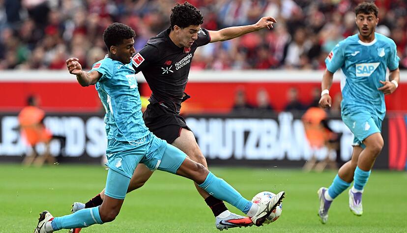 Vor dem Bundesliga-Spiel zwischen der TSG Hoffenheim und Bayer Leverkusen ist auf den Stra&szlig;en in Sinsheim wieder mit erh&ouml;htem Verkehrsaufkommen zu rechnen.