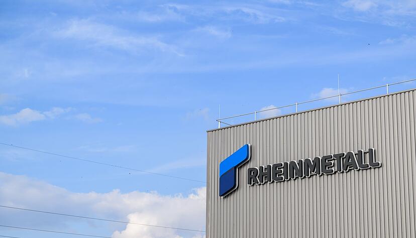 In diesem Rheinmetall-Werk im niedersächsischen Unterlüß werden Artilleriegranaten hergestellt, in Neuss hingegen soll es bald mit der Produktion von Aufklärungssatelliten losgehen. In diesem Rheinmetall-Werk im niedersächsischen Unterlüß werden Artilleriegranaten hergestellt, in Neuss hingegen soll es bald mit der Produktion von Aufklärungssatelliten losgehen.