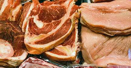Sowohl Lidl als auch Kaufland haben sich verpflichtet, Schweinefleisch künftig fast ausschließlich aus den Haltungsform-Stufen 2, 3 und 4 zu verkaufen. Foto: dpa