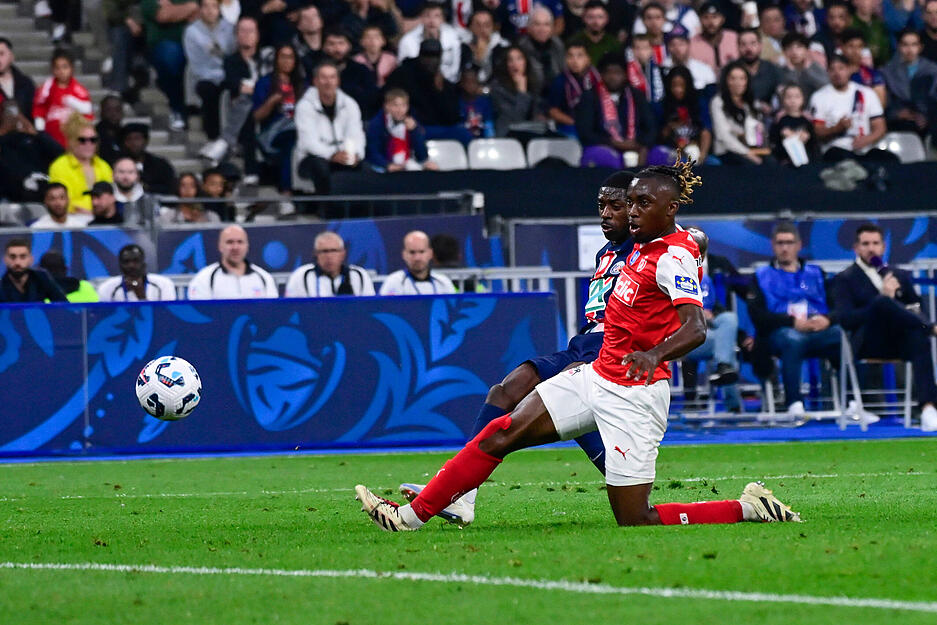 Der Vertrag von Atangana bei Stade Reims l&auml;uft noch bis 2027. Sein Marktwert liegt bei rund 10 Millionen Euro.