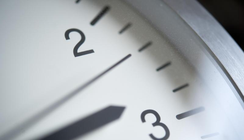 Am letzten Sonntag im Oktober beginnt die sogenannte Winterzeit. In der Nacht von Samstag auf Sonntag werden die Uhren von 3 Uhr auf 2 Uhr zurückgestellt. Am letzten Sonntag im Oktober beginnt die sogenannte Winterzeit. In der Nacht von Samstag auf Sonntag werden die Uhren von 3 Uhr auf 2 Uhr zurückgestellt.