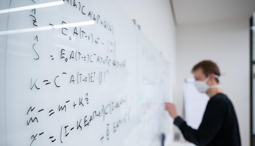 Algorithmen regieren die Welt. Die Region m&ouml;chte bei der k&uuml;nstlichen Intelligenz einen gro&szlig;en Schritt nach vorn machen. Foto: dpa