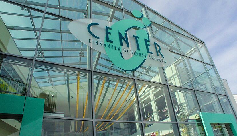 Eine Filiale von Schuh Graf befindet sich im &Ouml;-Center in &Ouml;hringen.