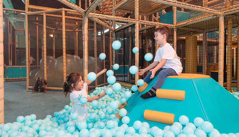 Kein Indoorspielplatz ohne B&auml;llebad: Der Bereich geh&ouml;rt bei "Fern & Funkel: California" genauso dazu wie Rutschen, eine Kart-Bahn oder verschiedene Kletterm&ouml;glichkeiten.