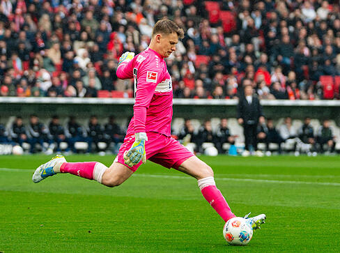 Alexander N&uuml;bel: Wurde gegen den HSV nicht gefordert. Note: 3