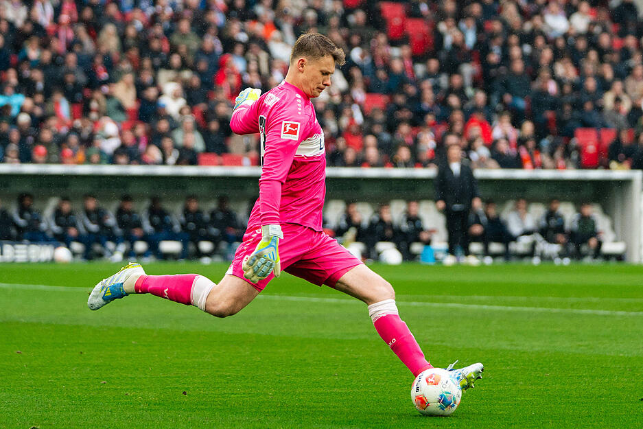 Alexander N&uuml;bel: Wurde gegen den HSV nicht gefordert. Note: 3