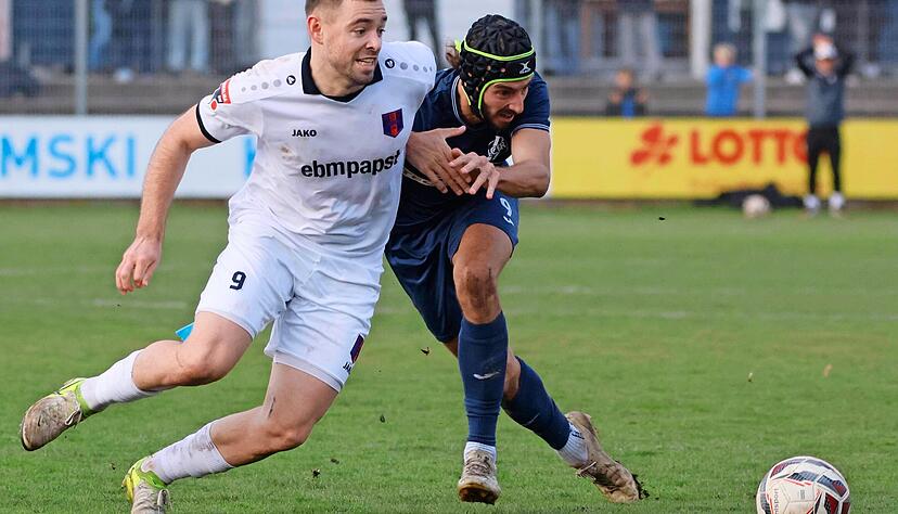 Auf Hannes Scherer (links) lastet viel Verantwortung in der Offensive des FSV Hollenbach. Dieser wird er aber gerecht, hat schon zehn Treffer erzielt.