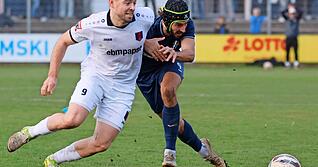 Auf Hannes Scherer (links) lastet viel Verantwortung in der Offensive des FSV Hollenbach. Dieser wird er aber gerecht, hat schon zehn Treffer erzielt.