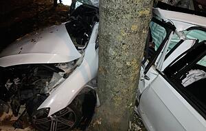 Am Unfallauto entstand Totalschaden. Am Unfallauto entstand Totalschaden.