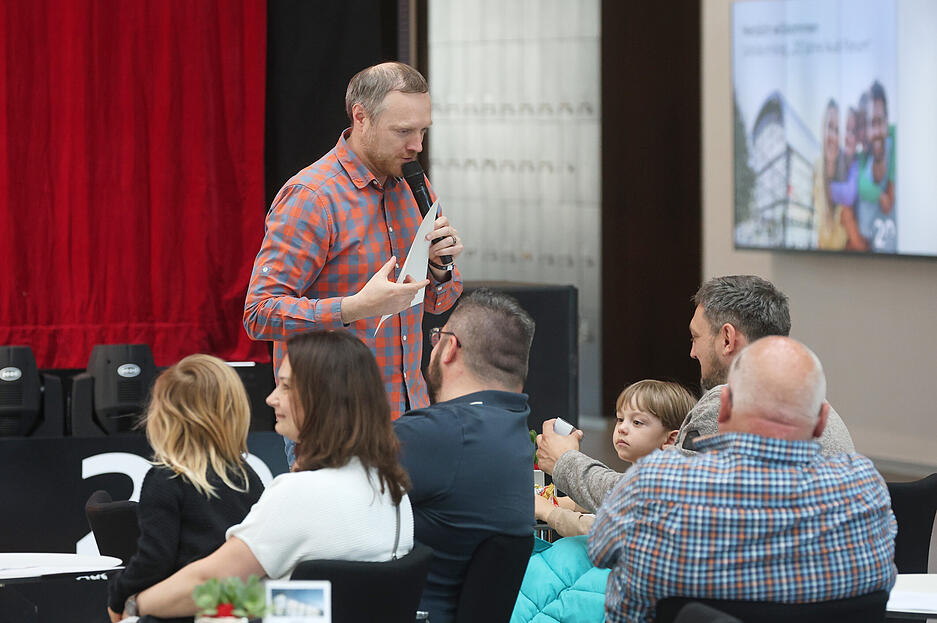 Auch in die Geschichte des repr&auml;sentativen Baus konnten die Besucher des Audi-Forums am Samstag, dem 10. Mai 2025, eintauchen.