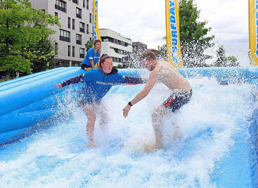 Surfwelle beim Heilbronner Lichterfest Surfwelle beim Heilbronner Lichterfest