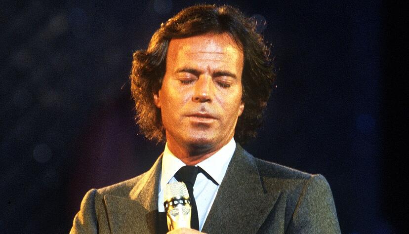 Die spanische Staatsanwaltschaft hat Ermittlungen gegen Julio Iglesias eingestellt, weil sie nicht zust&auml;ndig sei. Der spanische S&auml;nger hatte die gegen ihn erhobenen Vorw&uuml;rfe vehement zur&uuml;ckgewiesen. (Archivfoto)