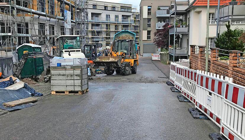 Auf dem Bad Rappenauer Kurhügel wird seit über drei Jahren vor allem in die Höhe gebaut. Das soll sich bald ändern.
Foto: Archiv/Hofmann
