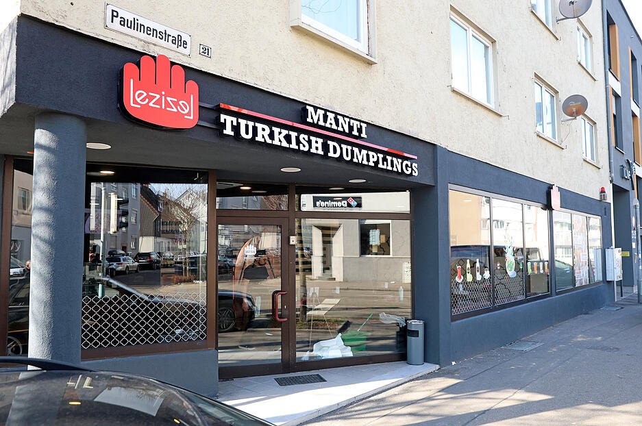 Februar: Die Lezizel-Filiale in der Heilbronner Paulinenstra&szlig;e feiert Neuer&ouml;ffnung. Als Spezialit&auml;t gibt es Manti, das sind t&uuml;rkische Teigtaschen.