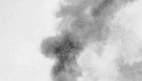 Das Foto eines Nachbarn zeigt die lodernde, einstürzende Zentralkuppel am frühen Morgen des 10. November 1938. Das Foto eines Nachbarn zeigt die lodernde, einstürzende Zentralkuppel am frühen Morgen des 10. November 1938.