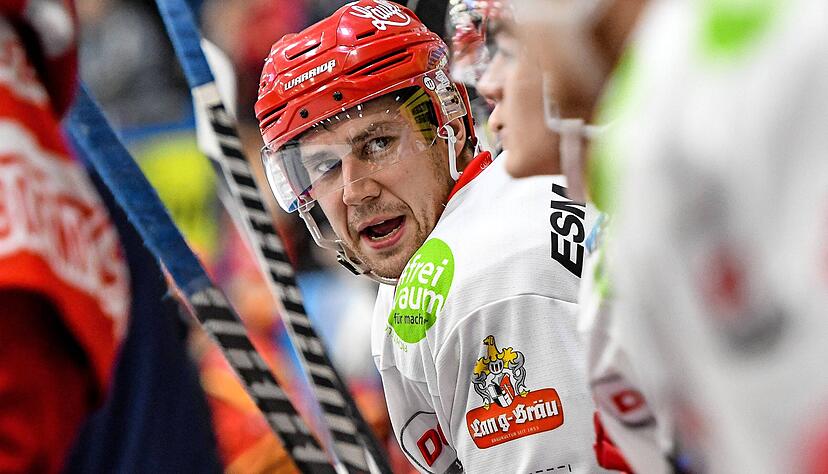 Zwei Mal mit Heilbronn und zwei Mal mit Selb: Richard Gelke kennt sich aus mit den Playdowns. Er glaubt, dass beide Teams in der DEL2 bleiben.
Foto: imago images/Hafner Zwei Mal mit Heilbronn und zwei Mal mit Selb: Richard Gelke kennt sich aus mit den Playdowns. Er glaubt, dass beide Teams in der DEL2 bleiben.
Foto: imago images/Hafner