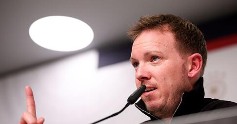 Der Bundestrainer ist mitten im Planungsprozess f&uuml;r die WM und trifft Entscheidungen. (Archivbild)