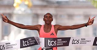 So schnell war zuvor noch keiner: der neue Marathon-Weltrekordler Sabastian Sawe.