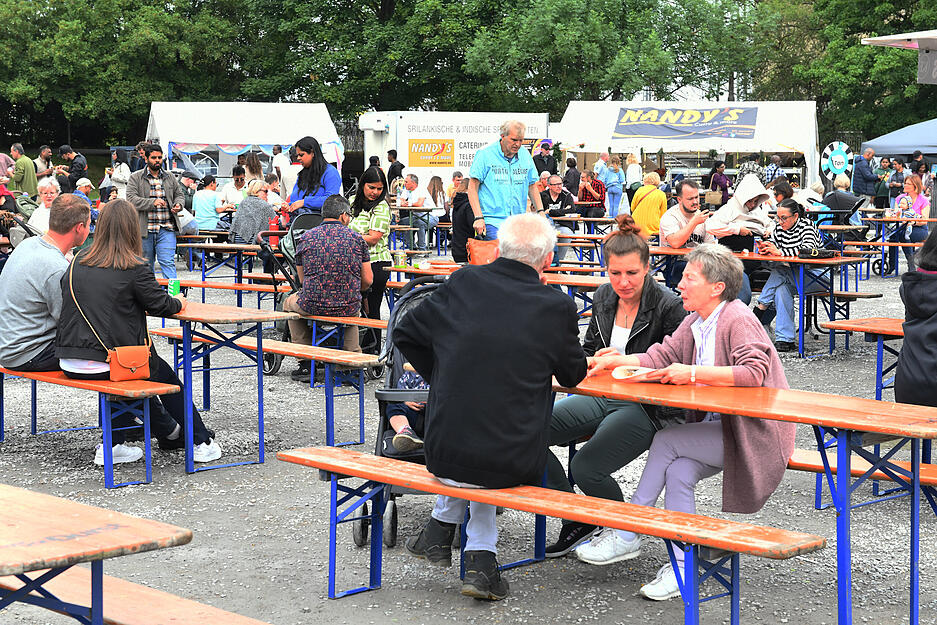 Neben traditionellen Folkloretänzen und Musik, bietet das "Indien in Heilbronn-Festival" auch verschiedene Speisen aus Indien und Sri Lanka an.