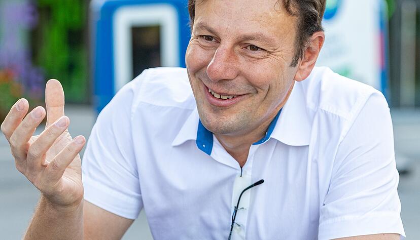 Raoul Zöllner ist zuversichtlich, dass die selbstfahrende Paketbox bald schon in Heilbronn unterwegs ist. Foto: Mario Berger Raoul Zöllner ist zuversichtlich, dass die selbstfahrende Paketbox bald schon in Heilbronn unterwegs ist. Foto: Mario Berger