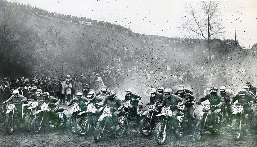 Bis zu 8000 Zuschauer sind in den 1970er-Jahren bei den Winter-Motocross-Veranstaltungen am Pfauenhof zu Gast. Auch 1979 sind die Zuschauerr&auml;nge voll.