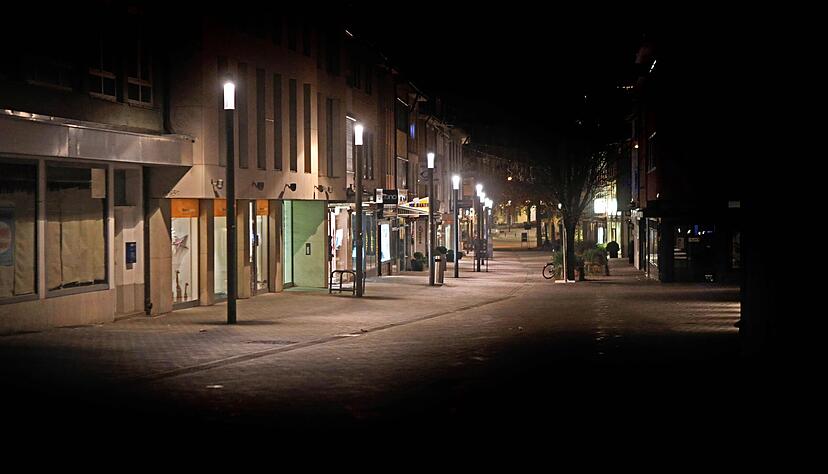 Verlassene Innenstadt in Heilbronn. Die n&auml;chtliche Ausgangssperre gilt voraussichtlich weiter.  
Foto: Archiv/Seidel